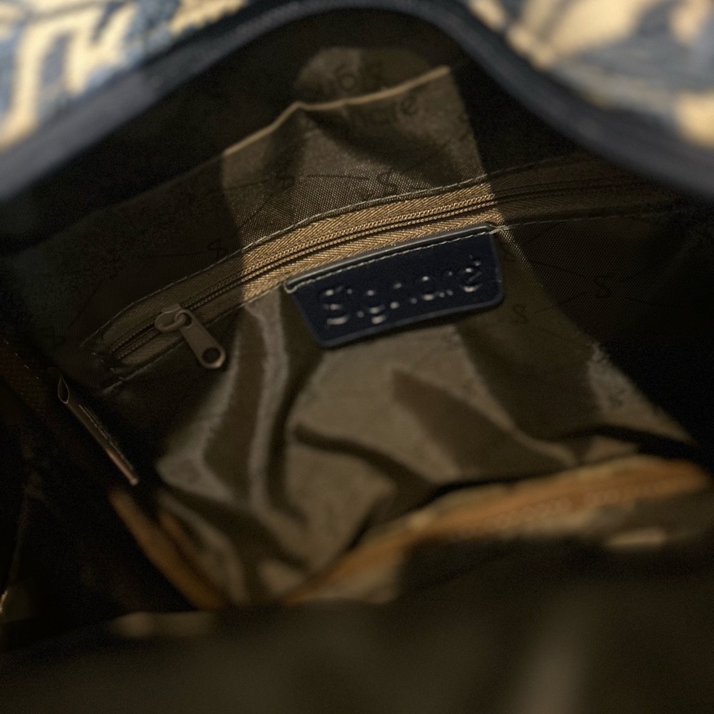 Blue Leaf Pattern Backpack - Picture 7 of 10